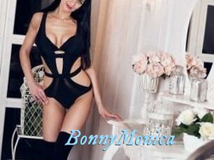 Bonny_Monica