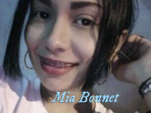 Mia_Bonnet