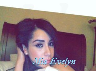 Mia_Evelyn