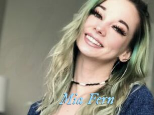 Mia_Fern