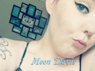 Moon_Davis