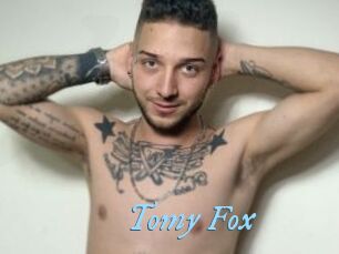 Tomy_Fox